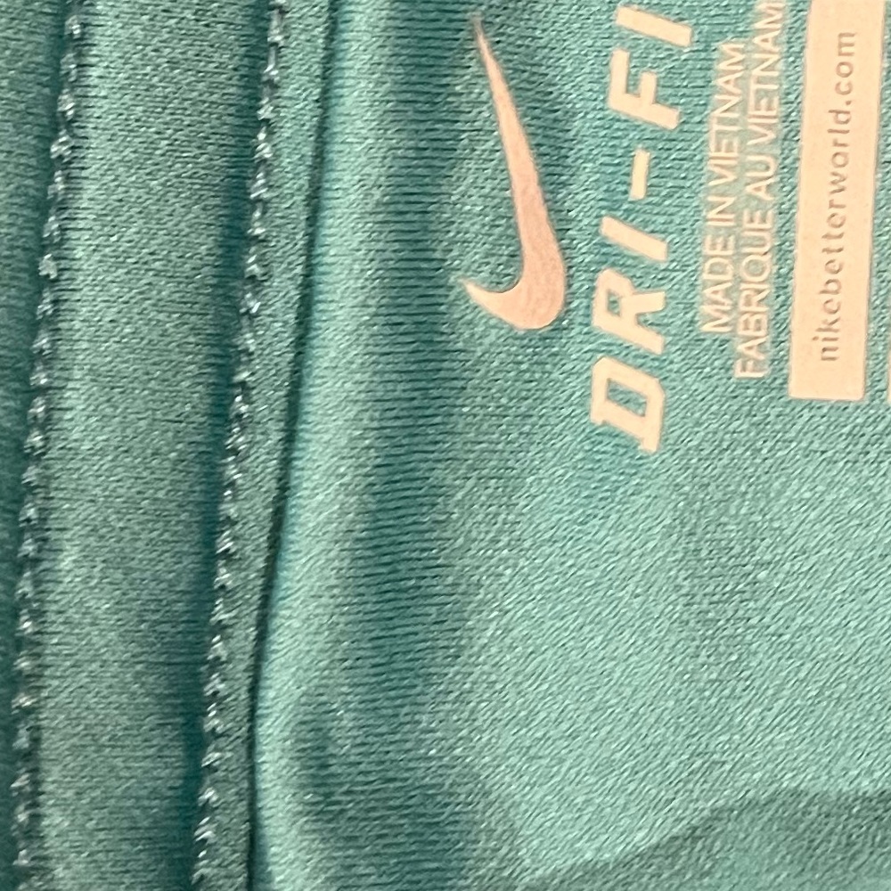 Nike dri fit in very good condition. Used only once. Make me an offer.